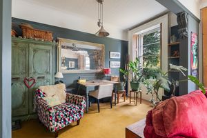 Dining Room- click for photo gallery